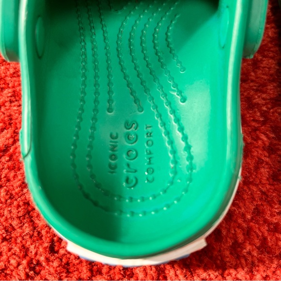 ❤️Host Pick❤️Kids Green Crocs - Picture 13 of 16